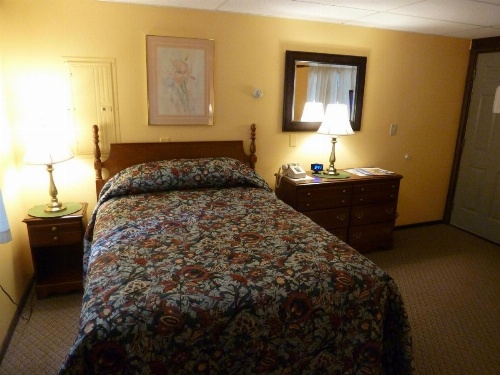 Viking Motel image 22