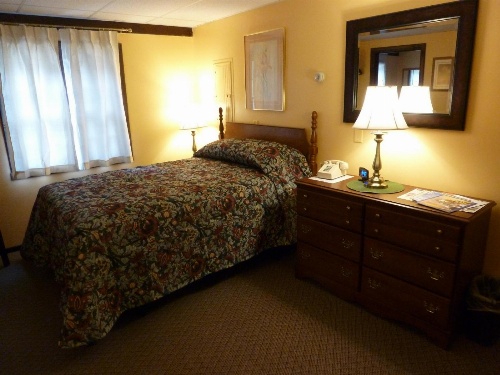 Viking Motel image 3